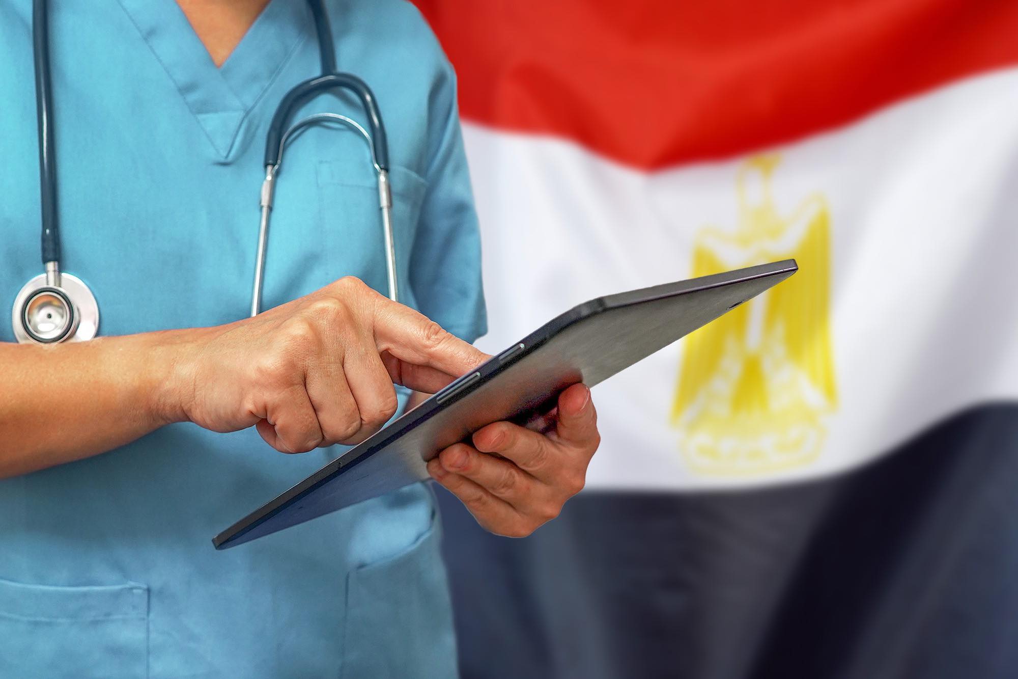 تقرير فوربس يشيد بتجربة مصر في القضاء على فيروس سي والتفوق على الولايات المتحدة الأمريكية
